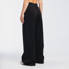 color:black