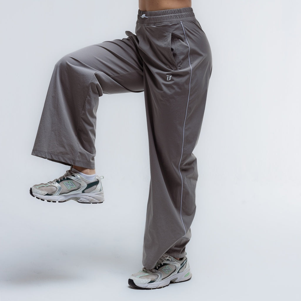 color:gray