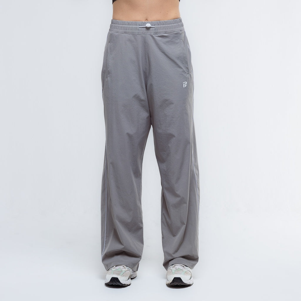 color:gray