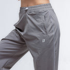 color:gray