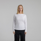 color:white