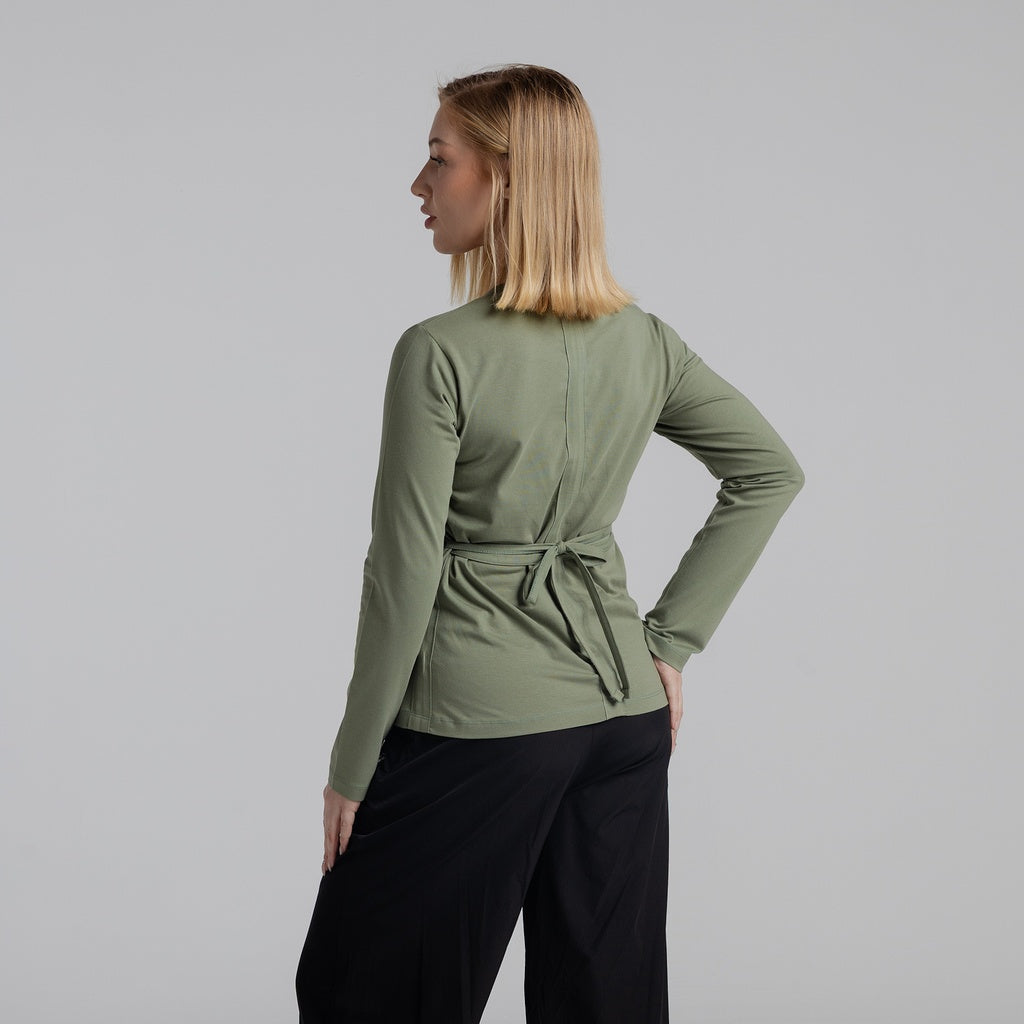 color:olive