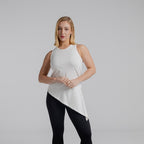 color:white