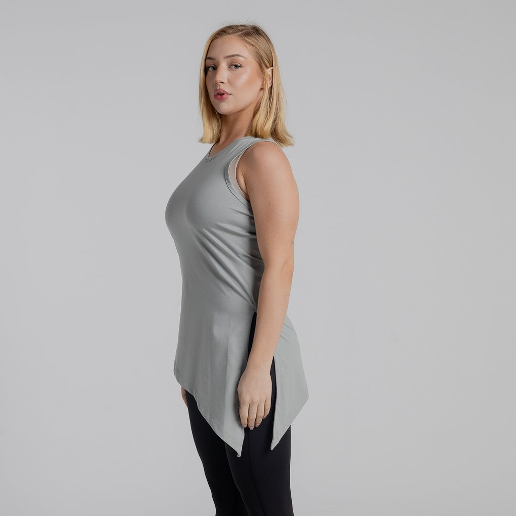 color:gray
