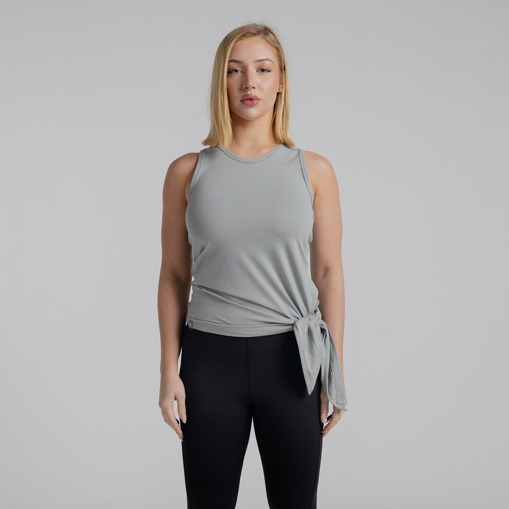 color:gray