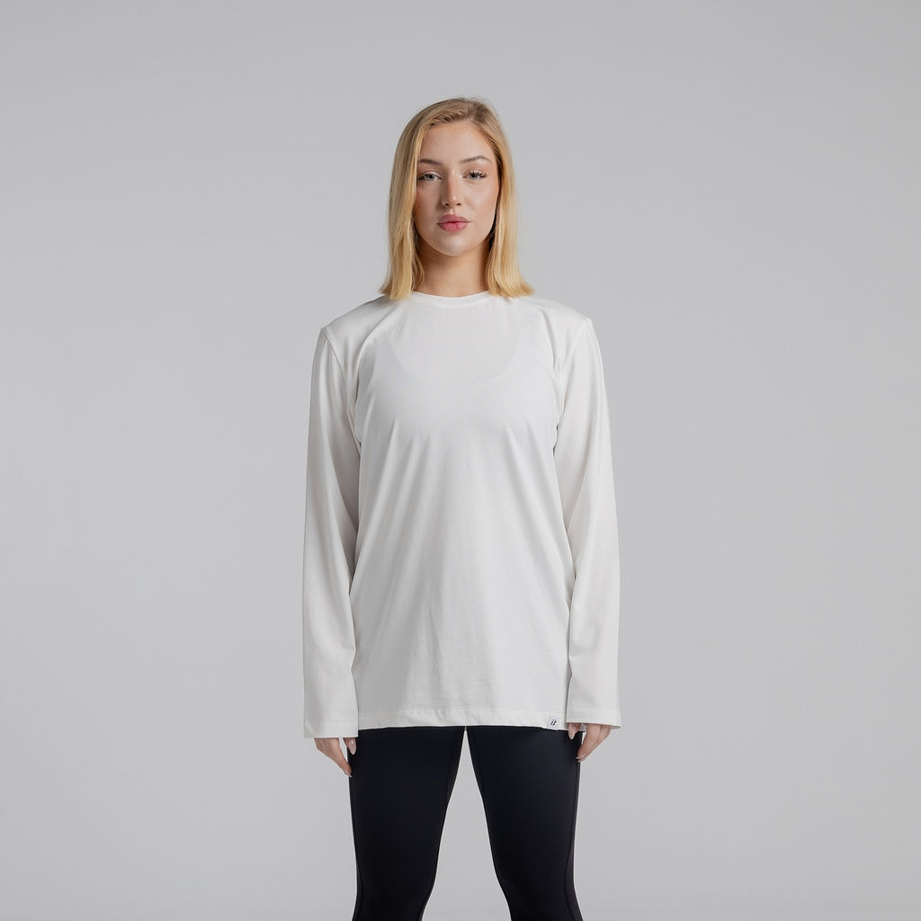 color:white