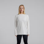 color:white