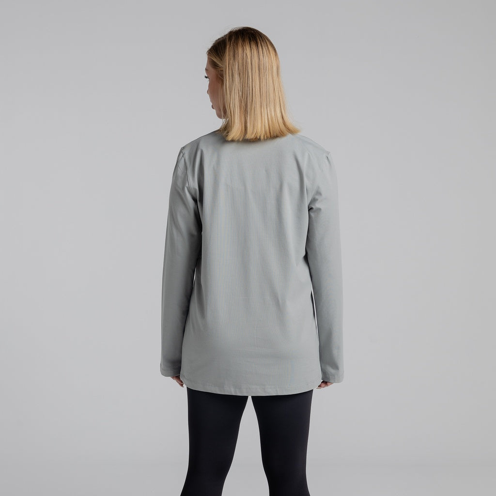 color:gray