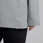 color:gray