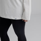 color:white