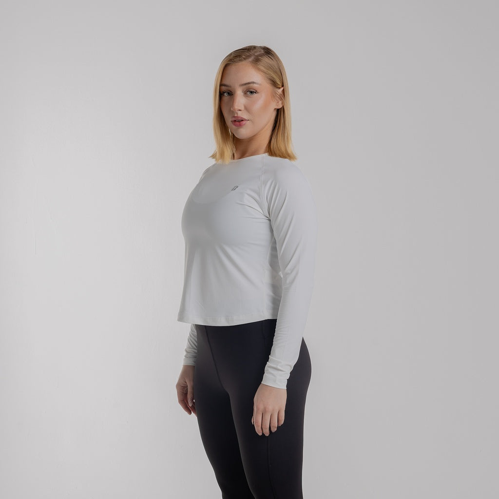 color:white