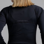 color:black