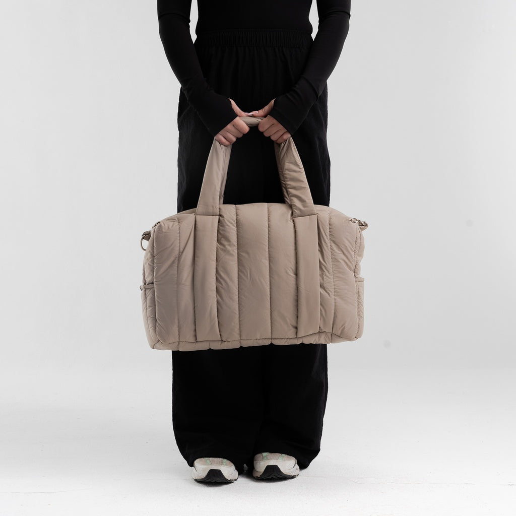 color:beige