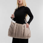 color:beige
