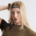 color:olive