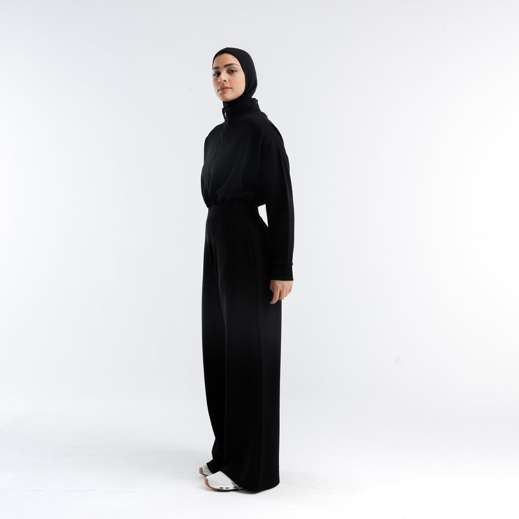 color:black