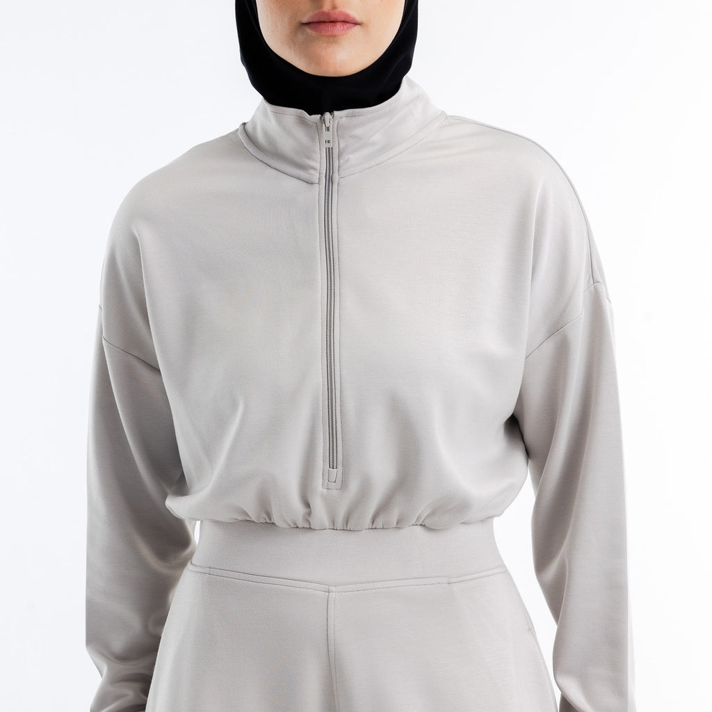 color:gray