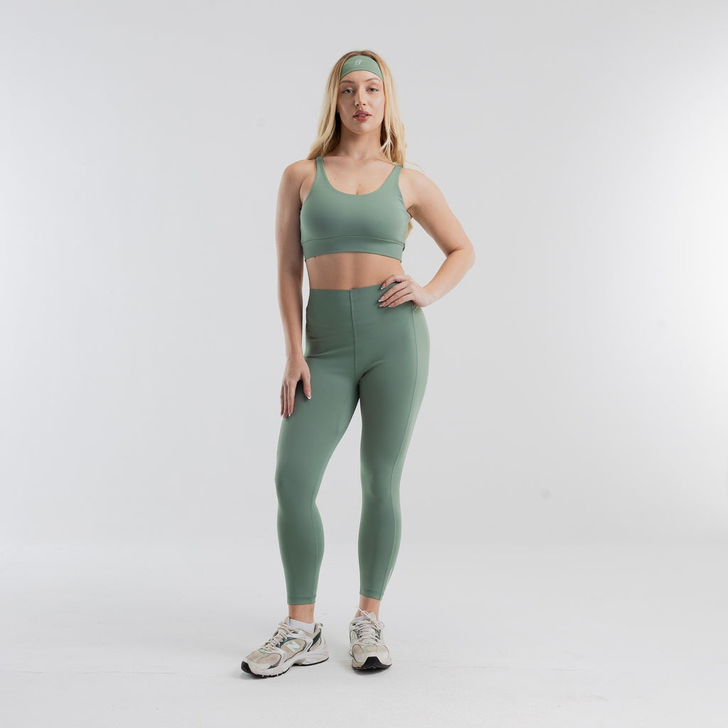 color:pistachio
