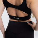 color:black