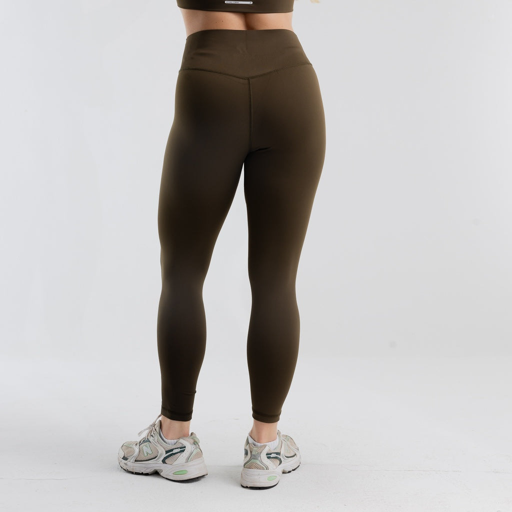 color:olive
