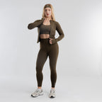color:olive