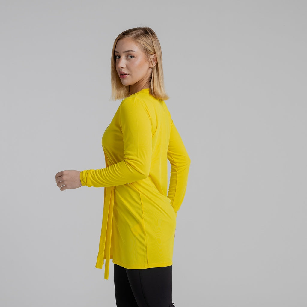 color:yellow