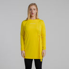 color:yellow