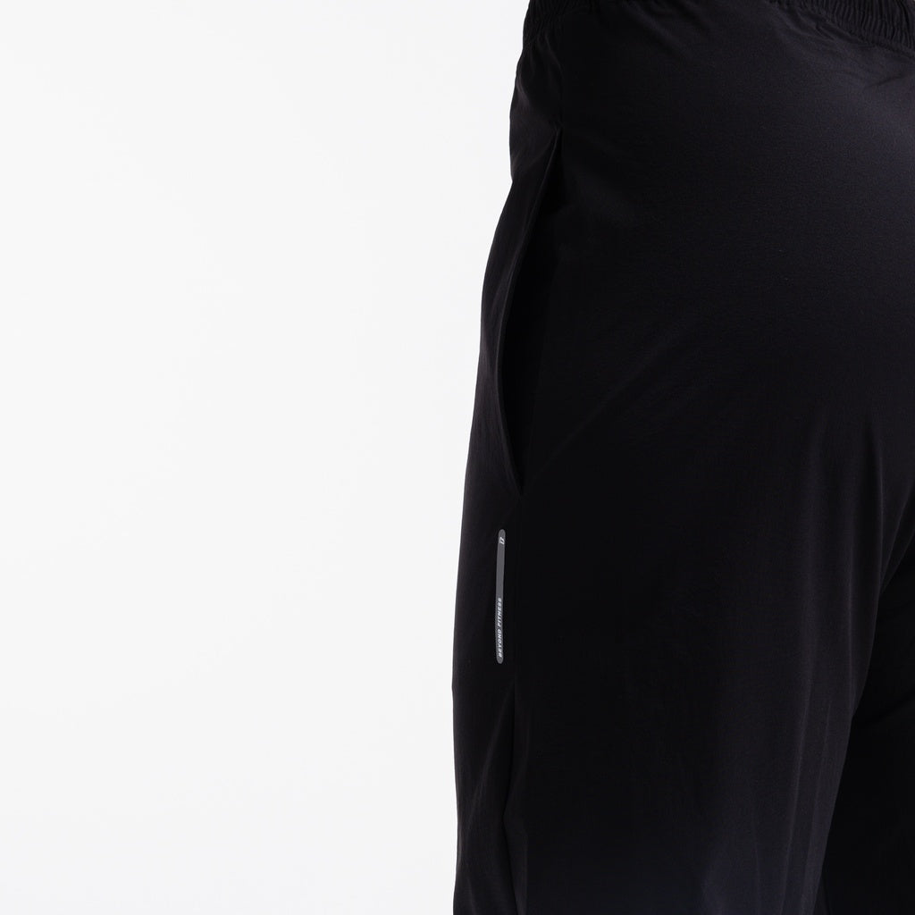 color:black