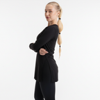 color:black