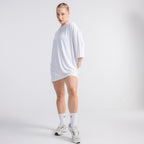 color:white