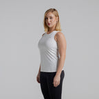 color:white