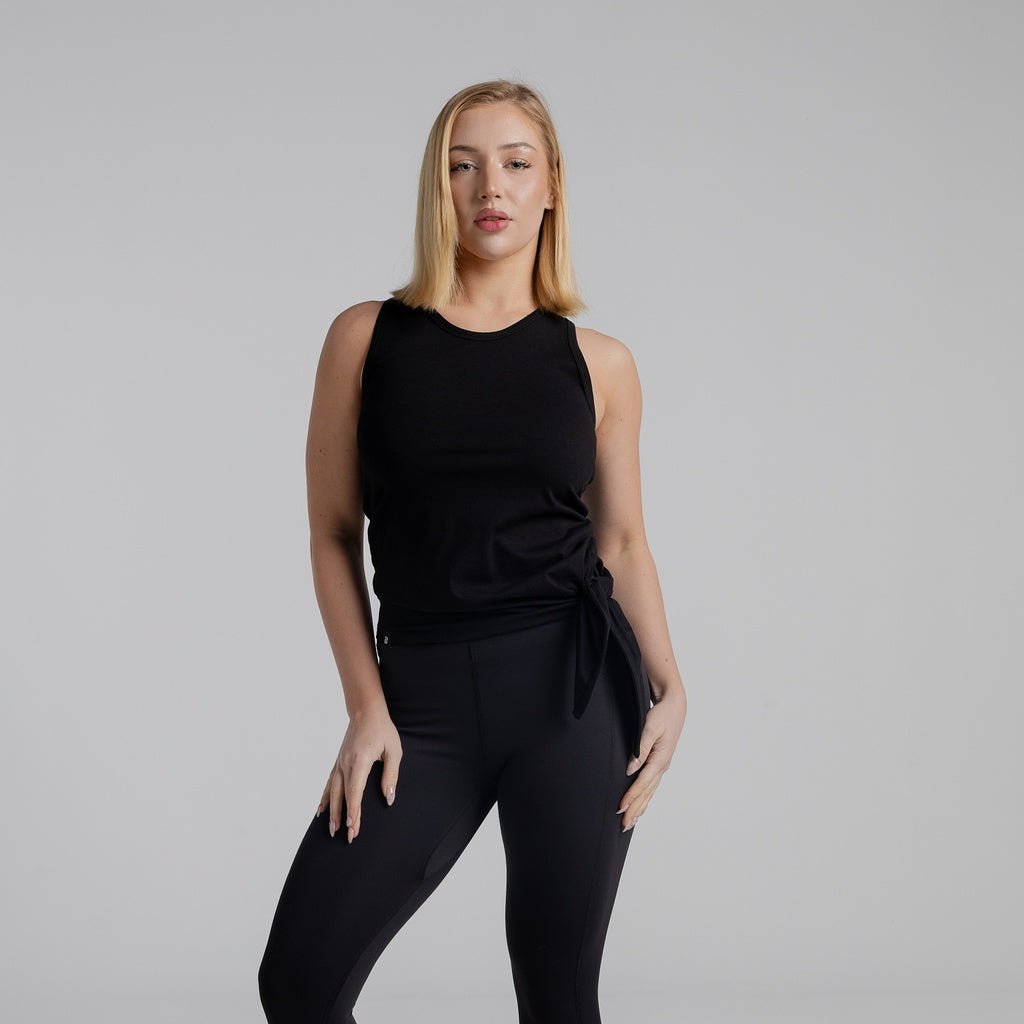color:black
